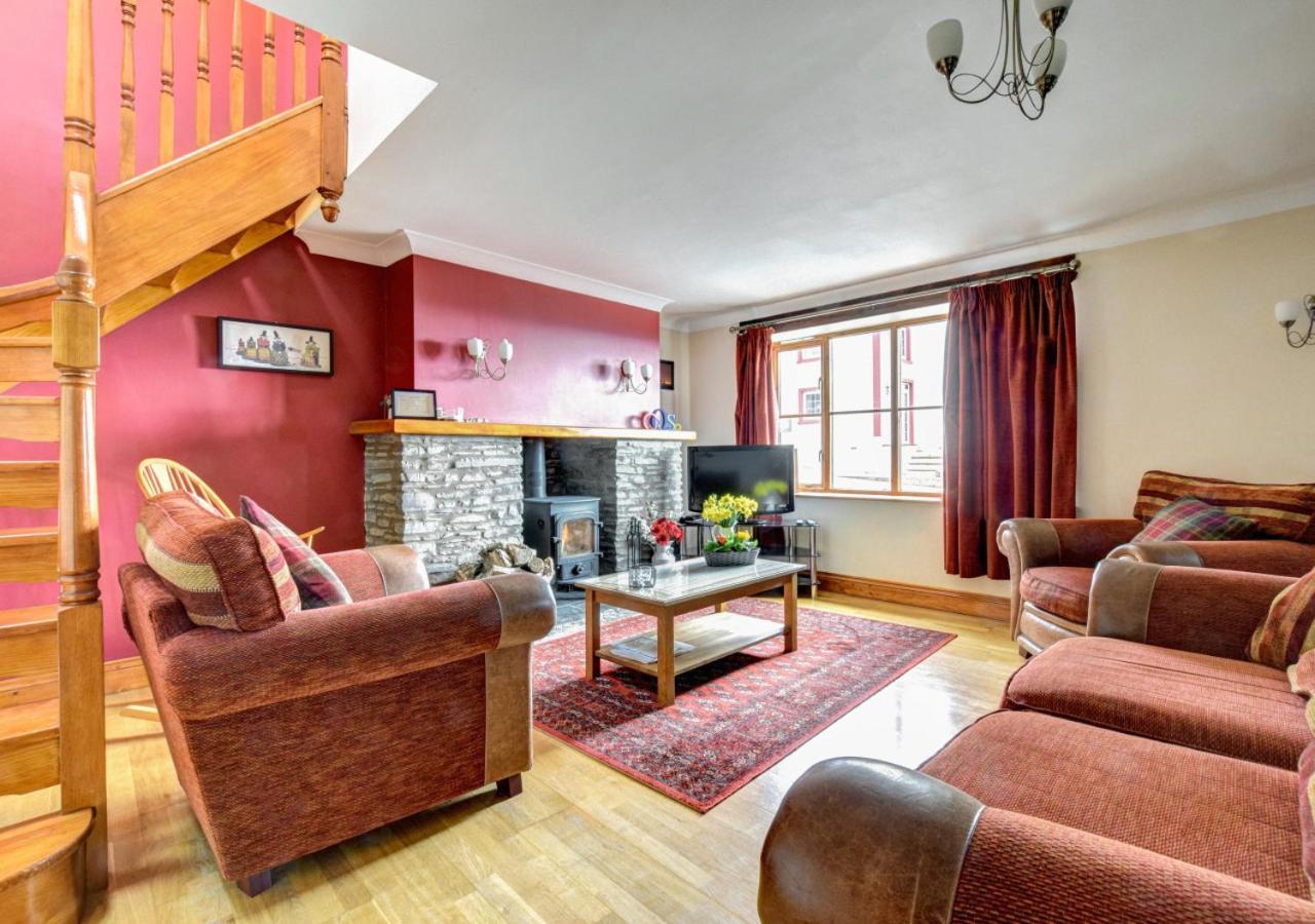 Beudy Bach Villa Lampeter Luaran gambar
