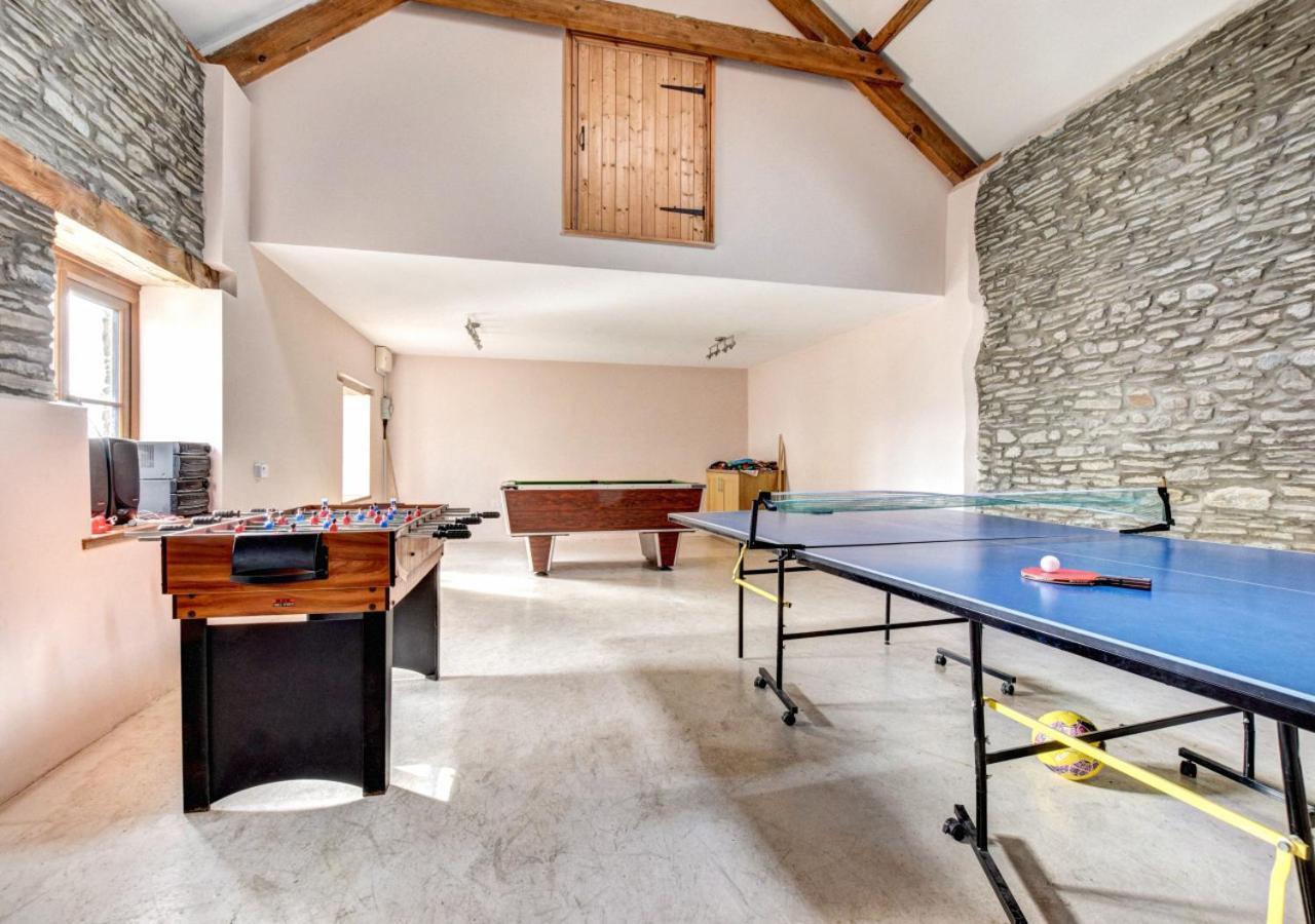 Beudy Bach Villa Lampeter Luaran gambar